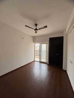 Room in 2.5 BHK Apartment at Galaxy North Avenue ll, Gaur City 2 – for Sale