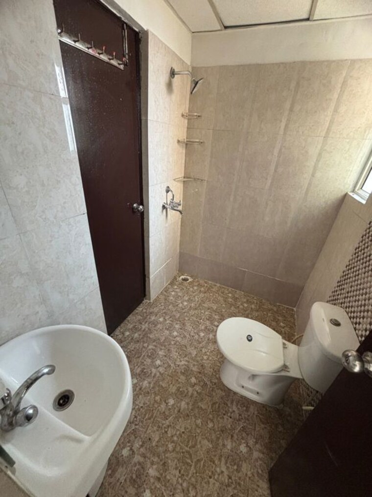 Bathroom, galaxy-north-avenue-ll 2.5 Bedroom 1175 Sq.Ft. Apartment In Gaur City 2 Greater Noida 10395221