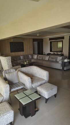 4 BHK + Servant Room,Study Room,Store Room Apartment For Sale in Jolly Maker Apartment