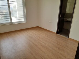 Room in 3 BHK Apartment at Bhusari Colony – for Rent