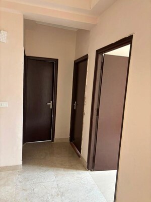 Room in 3 BHK Apartment at Amrapali Kingswood, Sector 4 Greater Noida – for Sale