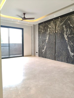 Room in 3 BHK Builder Floor at Skywhales Vienna Greens, Sector 99a – for Sale