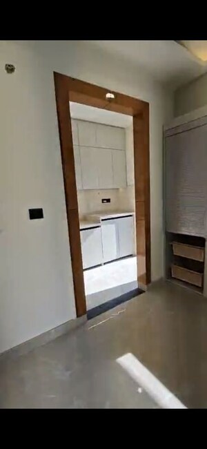 Room in 4 BHK Builder Floor at Sector 85 – for Rent