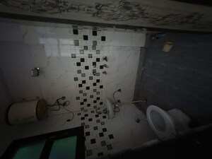 Utility Room in 2.5 BHK Builder Floor at Mayur Vihar – for Rent