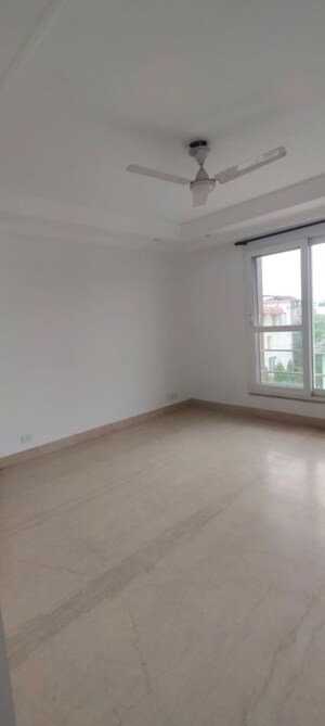 Room in 4 BHK Builder Floor at Greater Kailash ii – for Rent