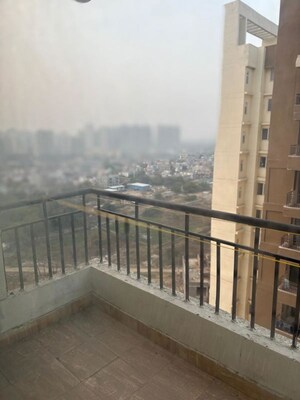 2 BHK Apartment For Sale in Amrapali Golf Homes, Sector 4 Greater Noida
