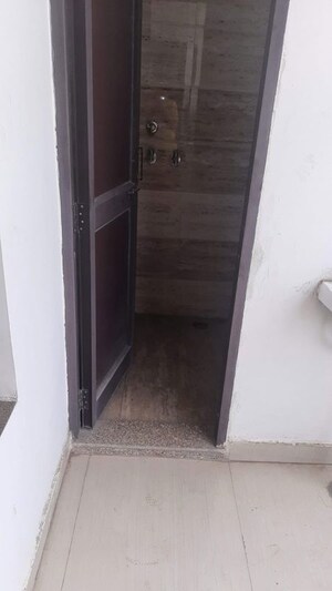 Building Lobby in  Pg at Lohgarh – for Rent