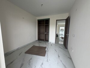 Room in 2.5 BHK Apartment at M3M Soulitude, Sector 89 – for Rent