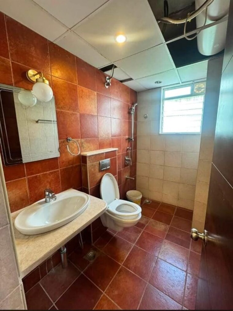 Bathroom, haudin-house 3 Bedroom 2400 Sq.Ft. Apartment In Halasuru Bangalore 10601767