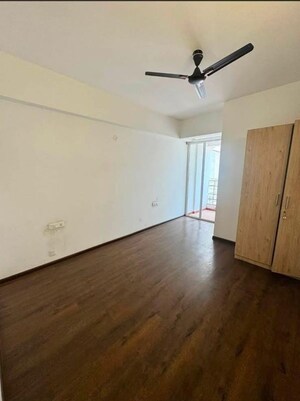 Room in 3 BHK Apartment at Haudin House, Halasuru – for Rent
