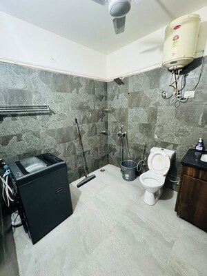 Team Area in 4 BHK Builder Floor at Palam Vihar – for Rent