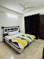 4 BHK + Study Room,Store Room 3600 Sq.Yd. Builder Floor in Palam Vihar