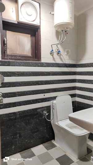 Attached Bathroom in 1 BHK Builder Floor at Neb Sarai – for Rent