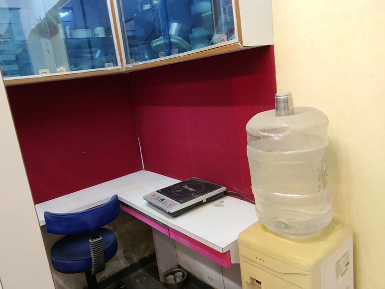 Kitchen/pantry, reliable-business-centre Commercial Office Space 500 Sq.Ft. In Andheri West Mumbai 10601782