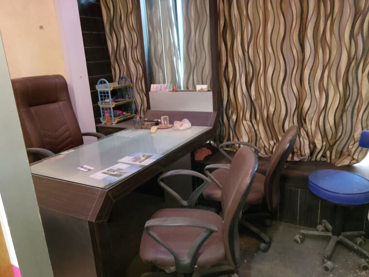 Team Area, reliable-business-centre Commercial Office Space 500 Sq.Ft. In Andheri West Mumbai 10601782