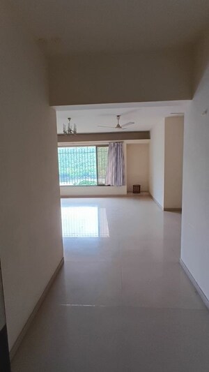 Room in 4 BHK Apartment at Neelkanth Heights Shivai Nagar, Shivai Nagar – for Rent