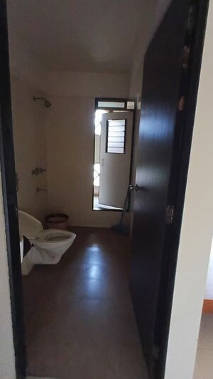 Room in 4 BHK Apartment at Neelkanth Heights Shivai Nagar, Shivai Nagar – for Rent