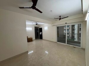 Room in 3 BHK Apartment at Amrapali Terrace Homes, Tech Zone 4 Greater Noida – for Sale
