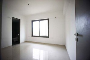 Room in 3 BHK Apartment at South Bopal – for Sale