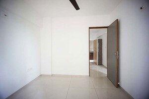 Room in 3 BHK Apartment at South Bopal – for Sale