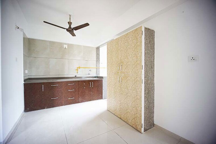 Bathroom, sk-shivana-aurum 3 Bedroom 1480 Sq.Yd. Apartment In South Bopal Ahmedabad 10601854