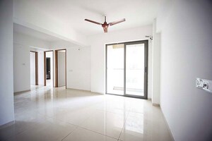 Room in 3 BHK Apartment at South Bopal – for Sale