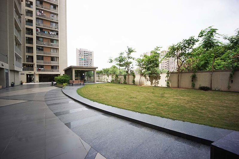 Balcony, sk-shivana-aurum 3 Bedroom 1480 Sq.Yd. Apartment In South Bopal Ahmedabad 10601854