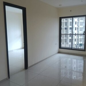 Room in 2 BHK Apartment at Chandak 34 Park Estate, Goregaon West – for Rent