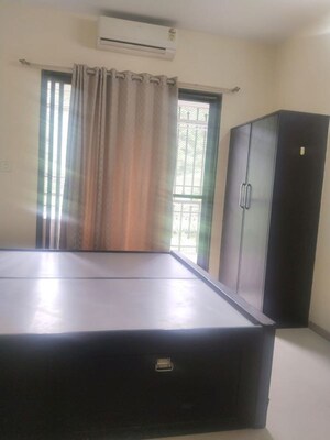 Room in 3 BHK Apartment at Prajapati Lawns, Kharghar – for Rent