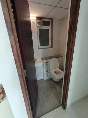 Bathroom in 1 BHK Apartment at Kalpataru Vivant, Jogeshwari East – for Rent