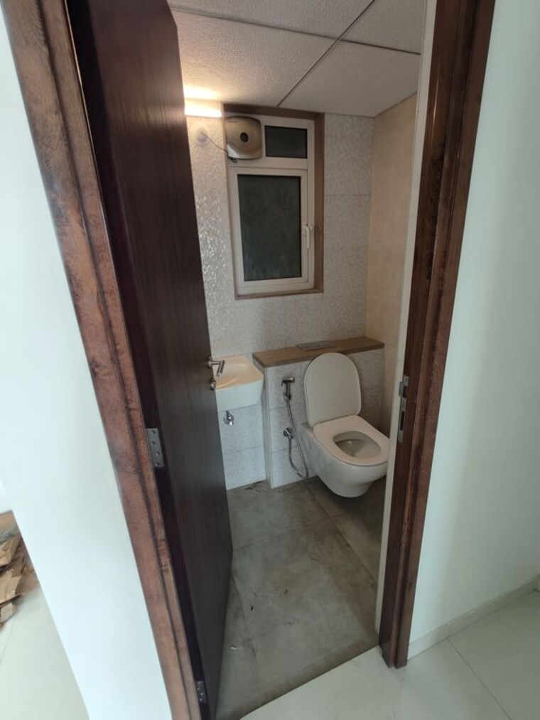 Bathroom, kalpataru-vivant 1 Bedroom 452 Sq.Ft. Apartment In Jogeshwari East Mumbai 10601860