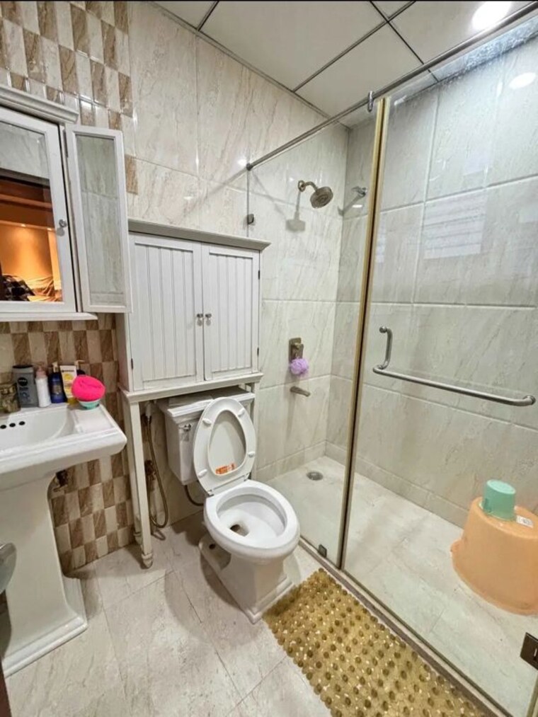 Bathroom, maple-tower-cooke-town 3 Bedroom 3000 Sq.Ft. Apartment In Cooke Town Bangalore 10601836