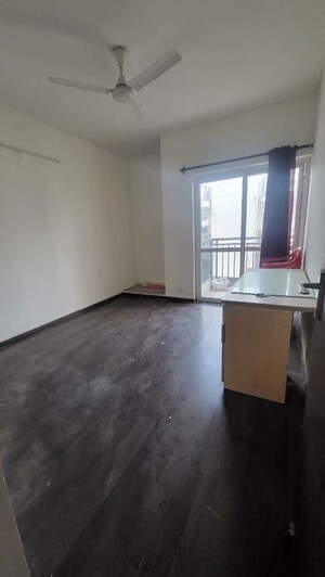 Room in 3 BHK Builder Floor at Sector 84 – for Rent