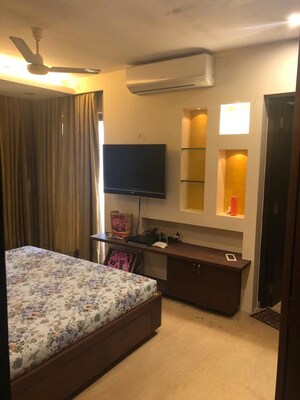 Bedroom in 3 BHK Apartment at Marathon Nextzen Era, Lower Parel – for Rent