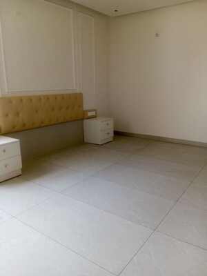 Room in 3 BHK Apartment at Miyapur – for Sale