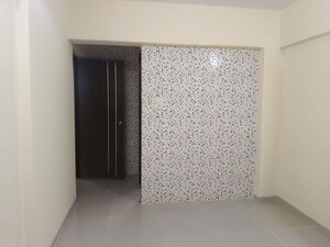 Room in 3 BHK Apartment at Skyline Oasis Ghatkopar West, Ghatkopar West – for Rent