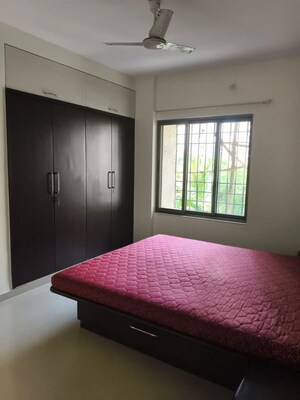 Bedroom in 2.5 BHK Apartment at Dosti Vihar, Samata Nagar – for Rent