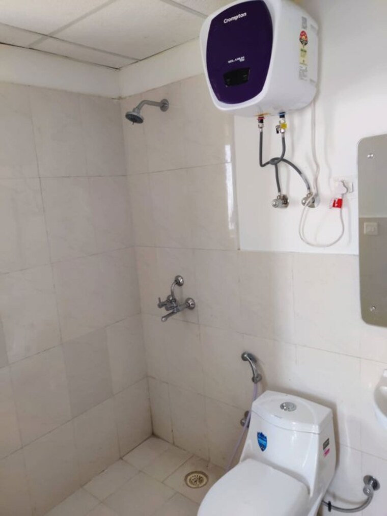 Bathroom, pyramid-heights 2 Bedroom 850 Sq.Ft. Apartment In Sector 85 Gurgaon 10601935