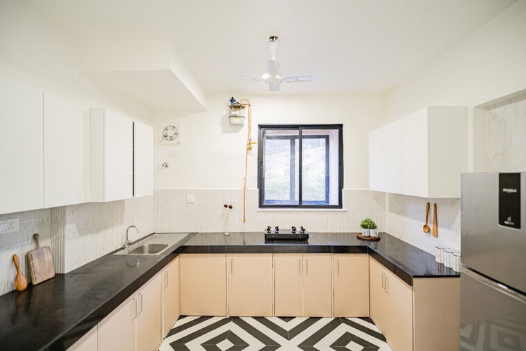 Kitchen, hiranandani-gardens-lake-castle 3 Bedroom 1388 Sq.Ft. Apartment In Powai Mumbai 10601945