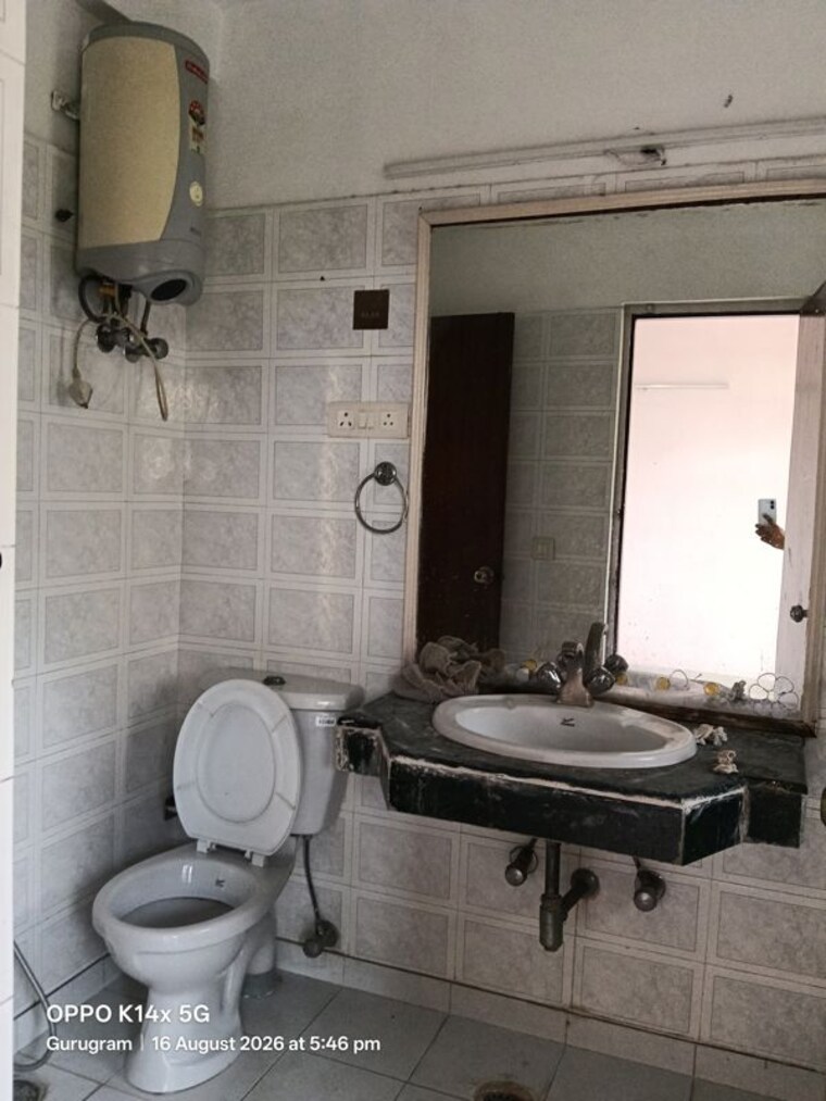 Bathroom, ansal-sushant-estate 2 Bedroom 752 Sq.Ft. Apartment In Sector 52 Gurgaon 10601950