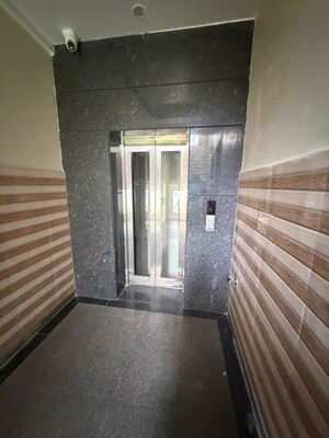Building Lobby in 1 BHK Builder Floor at Sector 38 – for Rent