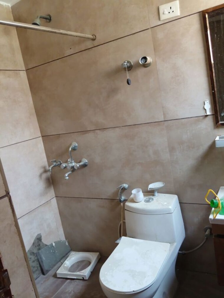 Bathroom, apex-our-homes 2 Bedroom 900 Sq.Ft. Apartment In Sector 37c Gurgaon 10601975