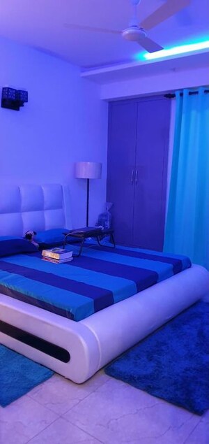Bedroom in 4 BHK Apartment at Supertech Cape Town, Sector 74 – for Rent