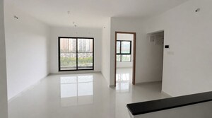 Room in 2 BHK Apartment at Pride World City, Charholi Budruk – for Rent