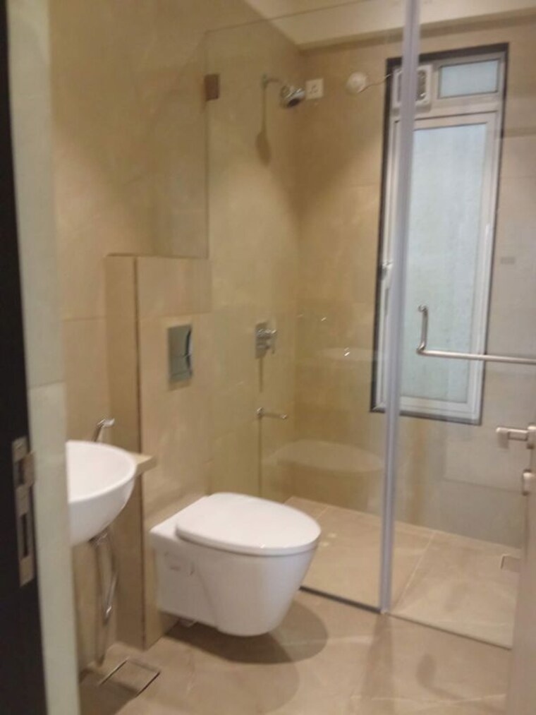 Bathroom, lashkaria-indrasukh 2 Bedroom 780 Sq.Ft. Apartment In Andheri West Mumbai 10602011