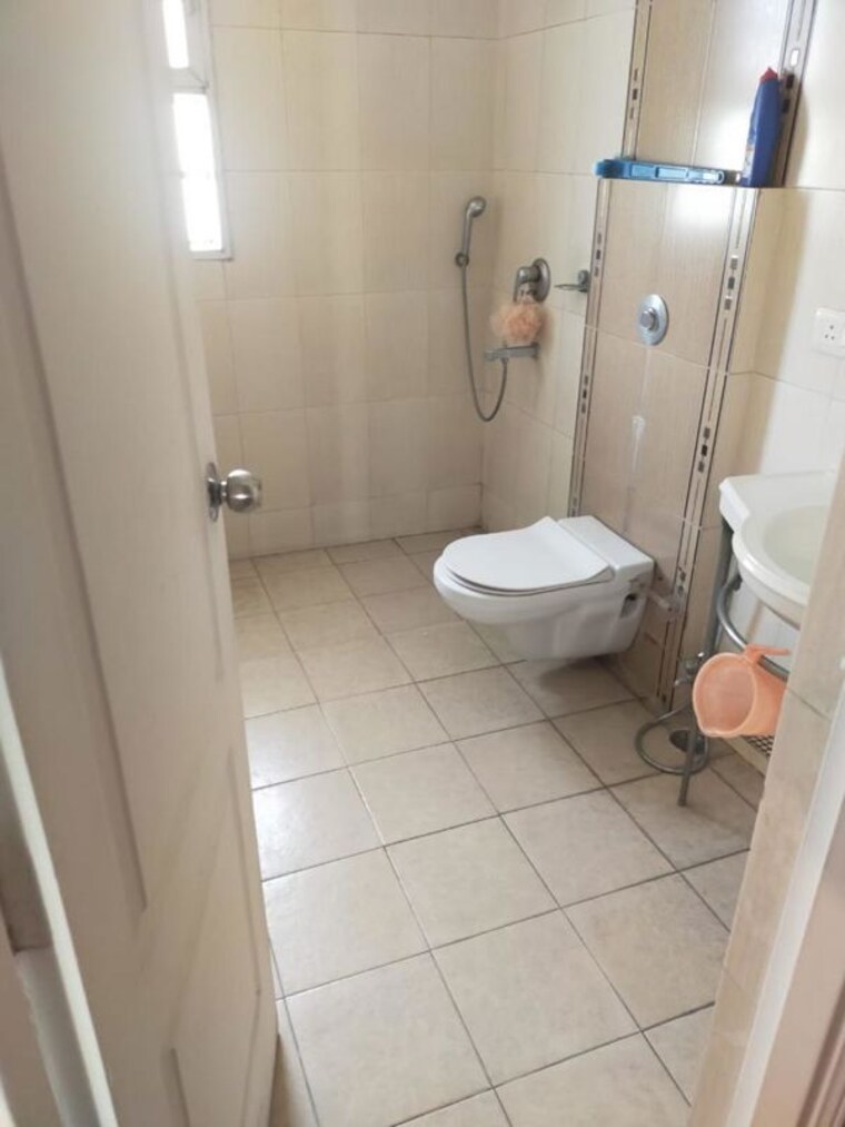 Bathroom, dew-drop-apartments 3 Bedroom 1800 Sq.Ft. Apartment In Sector 47 Gurgaon 10602018