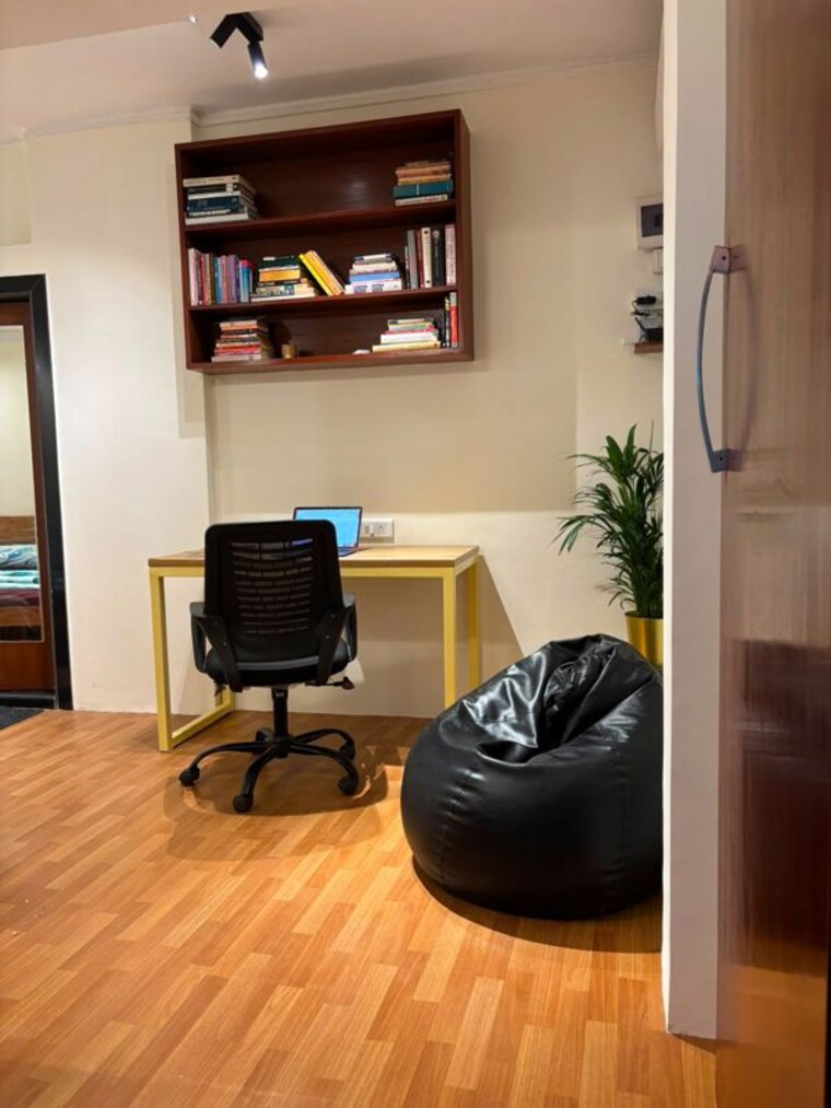 Team Area, water-queen-apartment 2 Bedroom 750 Sq.Ft. Apartment In Bandra West Mumbai 10602029