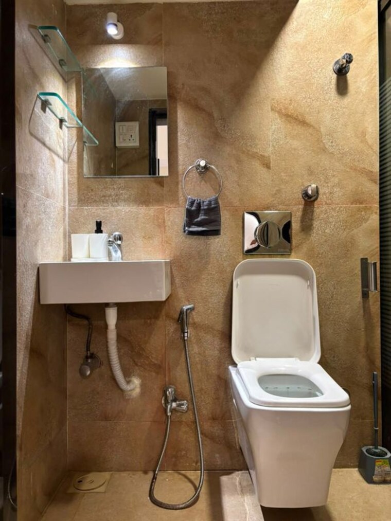 Bathroom, water-queen-apartment 2 Bedroom 750 Sq.Ft. Apartment In Bandra West Mumbai 10602029