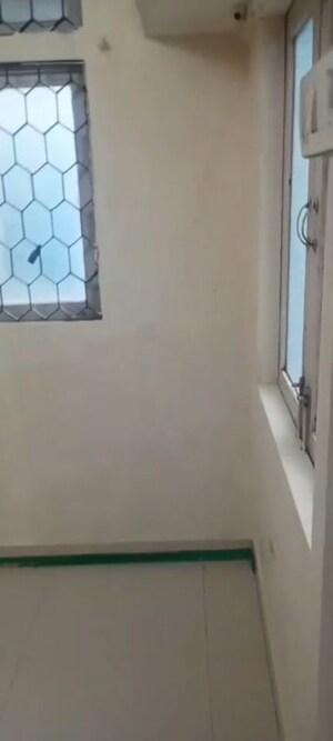 Room in 1 BHK Apartment at Om Sabari, Vile Parle East – for Rent