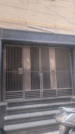 Retail Shop For Sale in Kamla Nagar